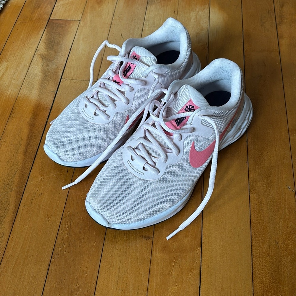 Nike Pink Running Shoes 7.5